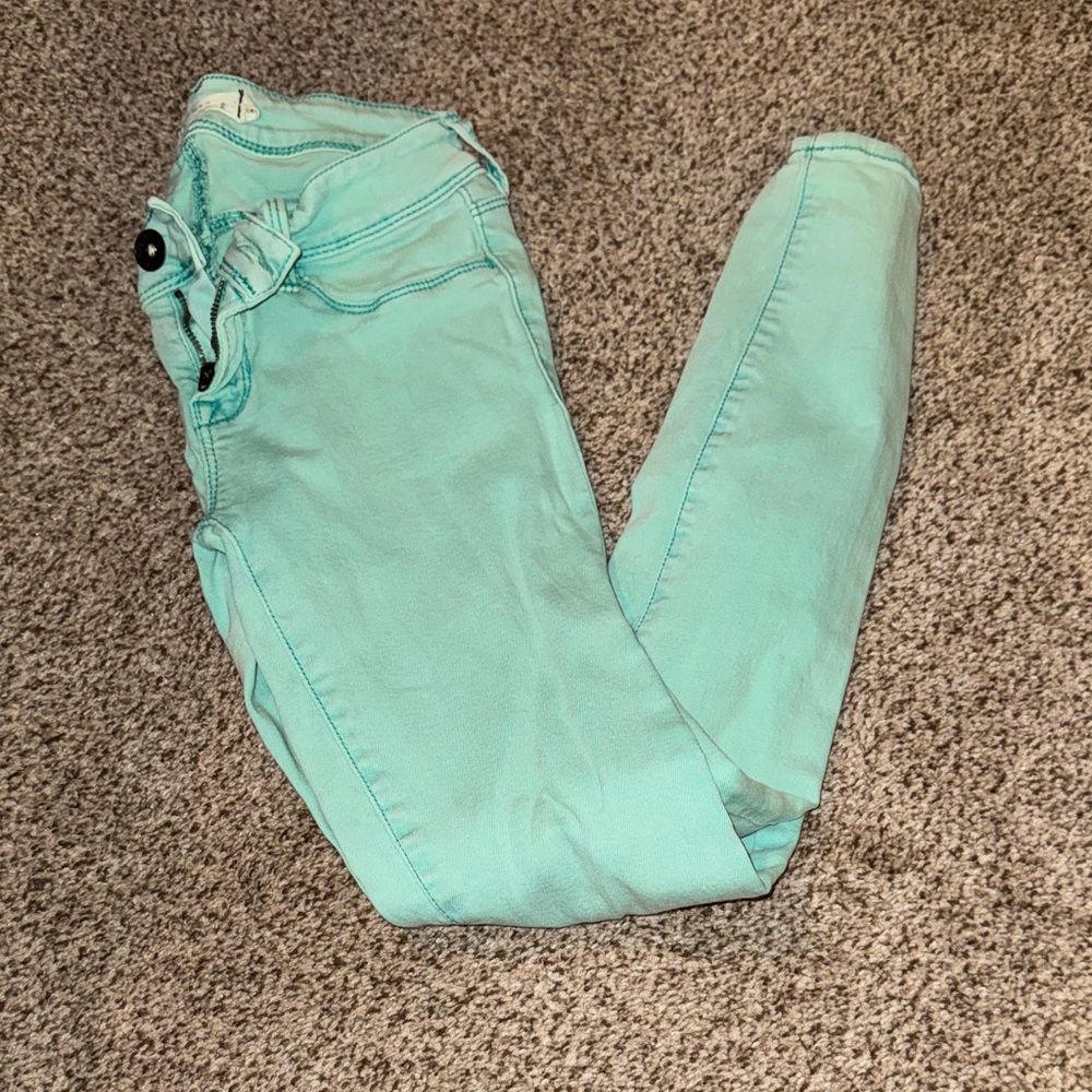 Bullhead Women's Skinny Jeans in Light Mint
